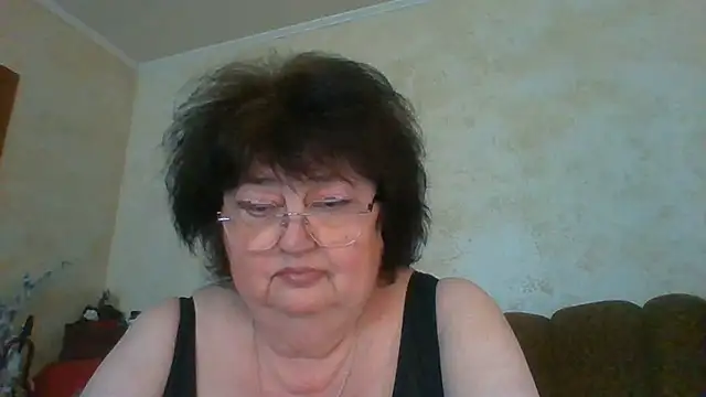 Snapshot of MilaSky5303 chatting on 06-12-26, 02:48 MilaSky5303 online show from 06-12-26, 02:48