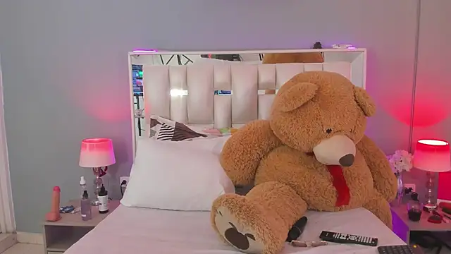 Darlyn tenderhot   online show from 09-21-25, 05:40