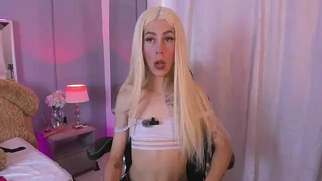 Darlyn tenderhot   online show from 12-19-25, 12:40