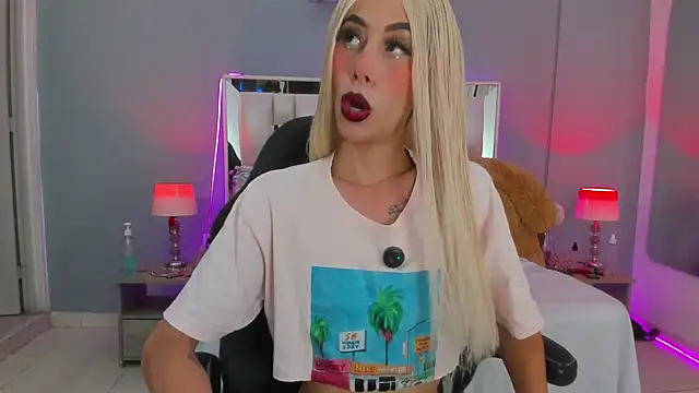 Darlyn tenderhot   online show from 10-18-25, 06:48