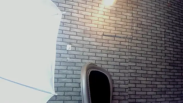 Briana 24 online show from 12-13-25, 08:04