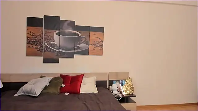 Snapshot of wavelover chatting on 03-02-26, 06:48 wavelover online show from 03-02-26, 06:48