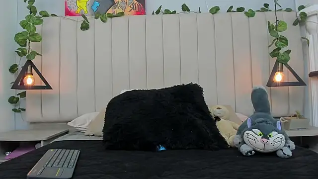 CandyGomez online show from 11-06-25, 04:27