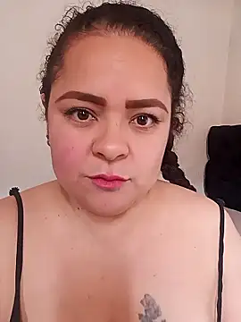 Snapshot of Miss_Adriana01 chatting on 01-12-26, 08:04 Miss Adriana01 online show from 01-12-26, 08:04