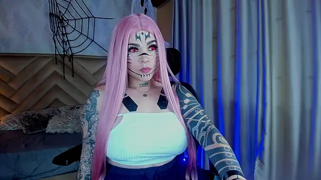  raven black online show from 10-31-25, 01:41