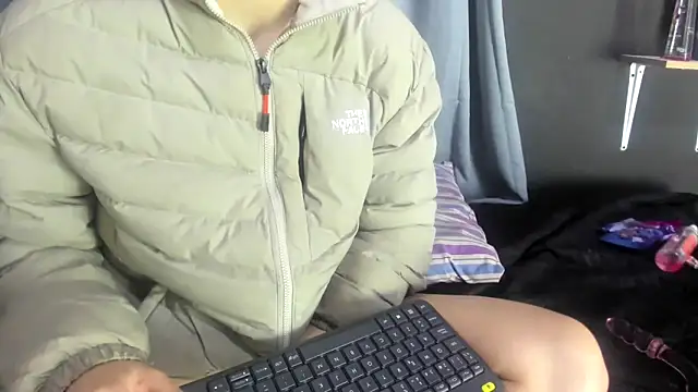 TeensNews18 online show from 11-16-25, 12:32