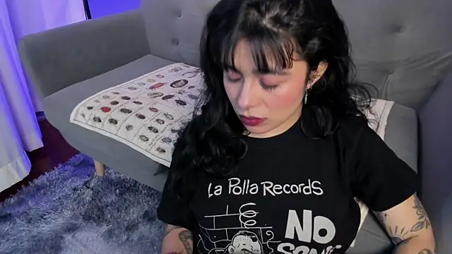 flower smith  online show from 04-10-26, 12:01