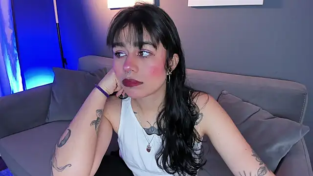 flower smith  online show from 11-20-25, 11:44