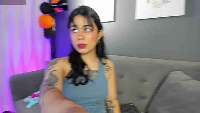 flower smith  online show from 10-27-25, 11:44