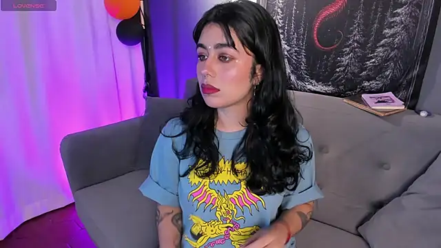 flower smith  online show from 10-30-25, 11:41