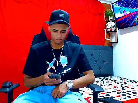 Snapshot of cristian_tayron1 chatting on 07-18-26, 03:42 cristian tayron1 online show from 07-18-26, 03:42