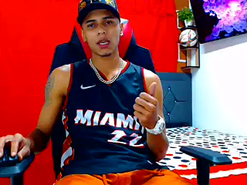 Snapshot of cristian_tayron1 chatting on 07-13-26, 07:51 cristian tayron1 online show from 07-13-26, 07:51