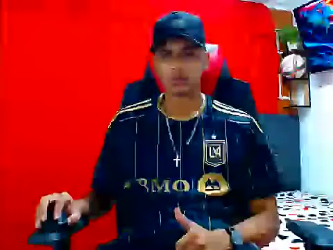 Snapshot of cristian_tayron1 chatting on 07-12-26, 06:58 cristian tayron1 online show from 07-12-26, 06:58