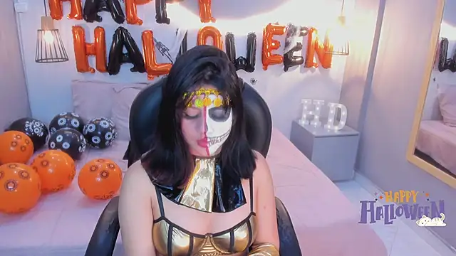 Julieth brown  online show from 10-31-25, 09:11