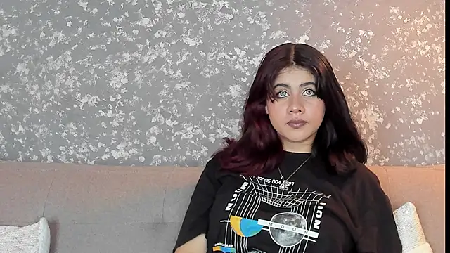 Julieth brown  online show from 12-04-25, 07:46