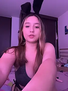 MoraInFire online show from 04-04-26, 05:03