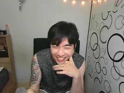 Snapshot of moaman190 chatting on 10-25-25, 05:46 moaman190 online show from 10-25-25, 05:46