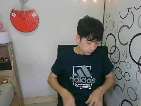 Snapshot of moaman190 chatting on 11-29-25, 04:07 moaman190 online show from 11-29-25, 04:07