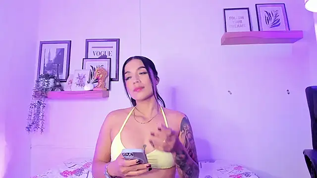 GabiHills online show from 05-18-26, 02:01