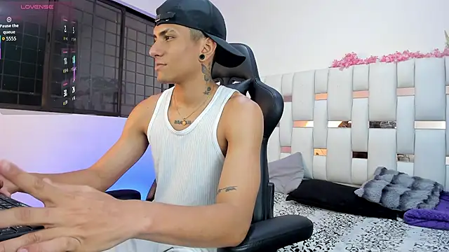 Adan Oriol online show from 02-28-26, 04:23