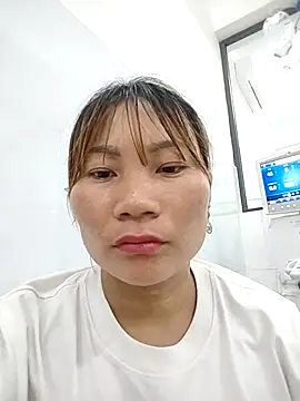 Snapshot of Mainay0033 chatting on 10-21-25, 06:51 Mainay0033 online show from 10-21-25, 06:51