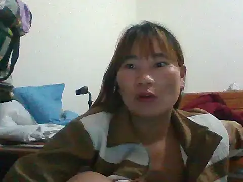Snapshot of Mainay0033 chatting on 09-28-25, 12:01 Mainay0033 online show from 09-28-25, 12:01