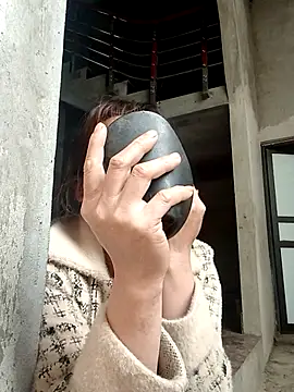 Snapshot of Maymay0033 chatting on 11-28-25, 04:01 Maymay0033 online show from 11-28-25, 04:01