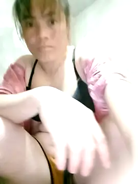 Snapshot of Maymay0033 chatting on 09-13-25, 05:29 Maymay0033 online show from 09-13-25, 05:29