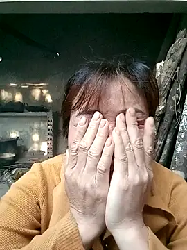 Snapshot of Maymay0033 chatting on 11-25-25, 11:59 Maymay0033 online show from 11-25-25, 11:59