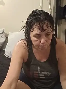 Bored Grandma online show from 05-18-26, 04:07