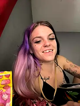 Snapshot of ittybittymeryssa chatting on 11-18-25, 11:15 ittybittymeryssa online show from 11-18-25, 11:15