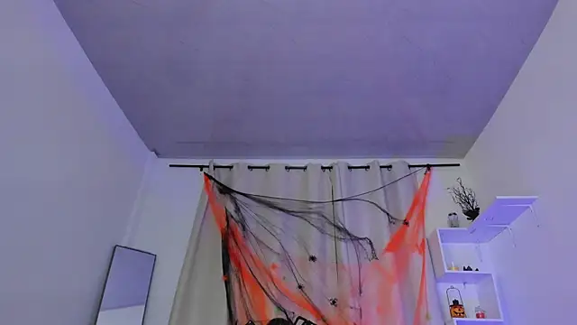 Selenafox 0 online show from 10-14-25, 02:01