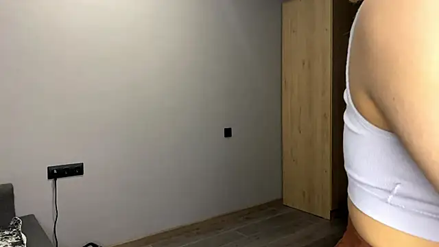 Snapshot of AiMinix chatting on 10-02-25, 04:21 AiMinix online show from 10-02-25, 04:21