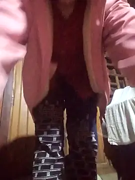  YooY  online show from 11-13-25, 11:25