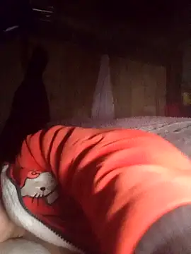  YooY  online show from 11-24-25, 11:05