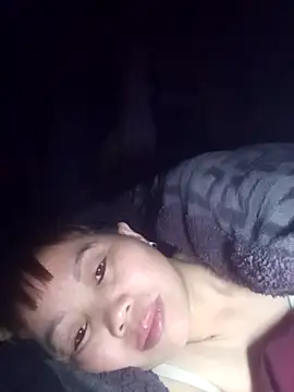  YooY  online show from 11-19-25, 11:05