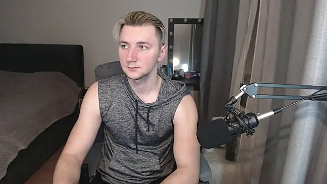 Snapshot of Elvin_Vaenight chatting on 09-09-25, 09:13 Elvin Vaenight online show from 09-09-25, 09:13