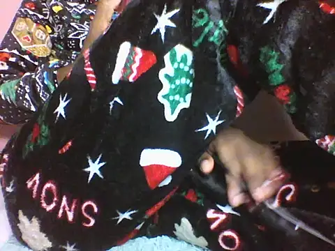 Moongodessy online show from 12-18-25, 09:07