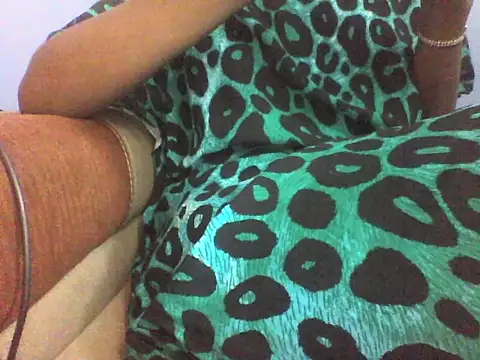 Moongodessy online show from 11-14-25, 02:10