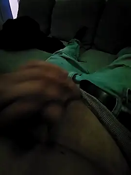 Snapshot of Ray2450x chatting on 10-29-25, 01:37 Ray2450x online show from 10-29-25, 01:37