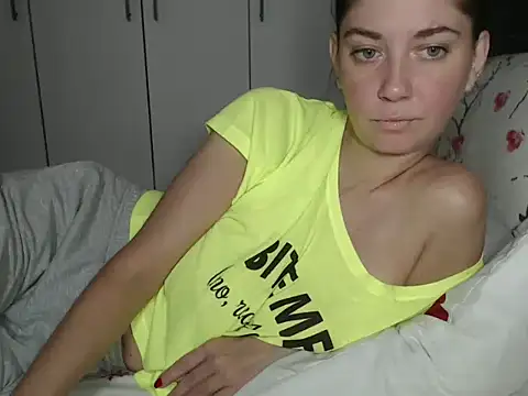 petite danielle online show from 09-11-25, 06:46