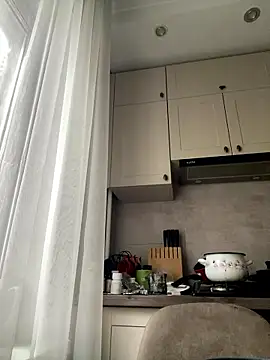 AliceCurlyX online show from 01-07-26, 10:42