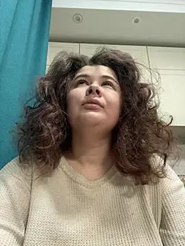 Snapshot of AliceCurlyX chatting on 01-16-26, 02:26 AliceCurlyX online show from 01-16-26, 02:26