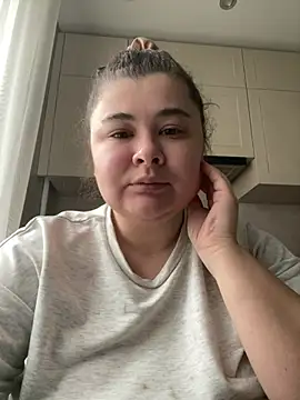 Snapshot of AliceCurlyX chatting on 02-24-26, 10:16 AliceCurlyX online show from 02-24-26, 10:16