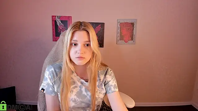 Snapshot of Sylvia_Ortiz chatting on 10-02-25, 08:07 Sylvia Ortiz online show from 10-02-25, 08:07