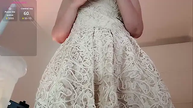 A girla online show from 04-29-26, 07:34