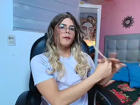 stewart mateo  online show from 12-18-25, 02:16