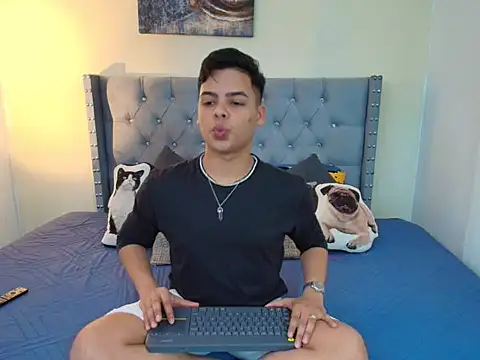 stewart mateo  online show from 10-10-25, 02:01