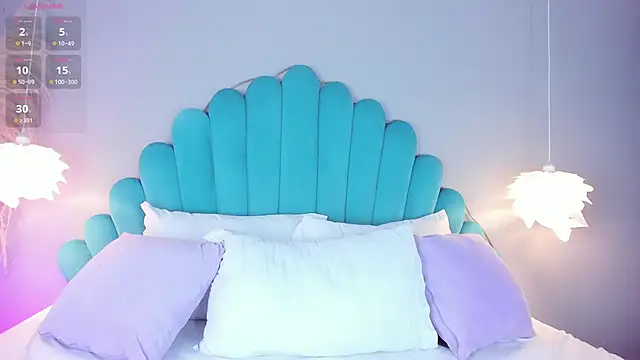 AlassiaHocthner online show from 11-21-25, 11:53