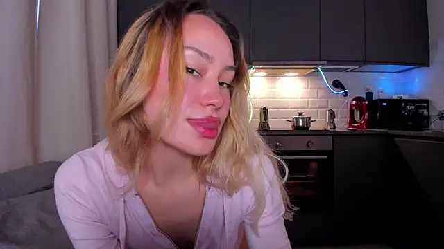 Snapshot of baobei03 chatting on 01-09-26, 12:56 baobei03 online show from 01-09-26, 12:56